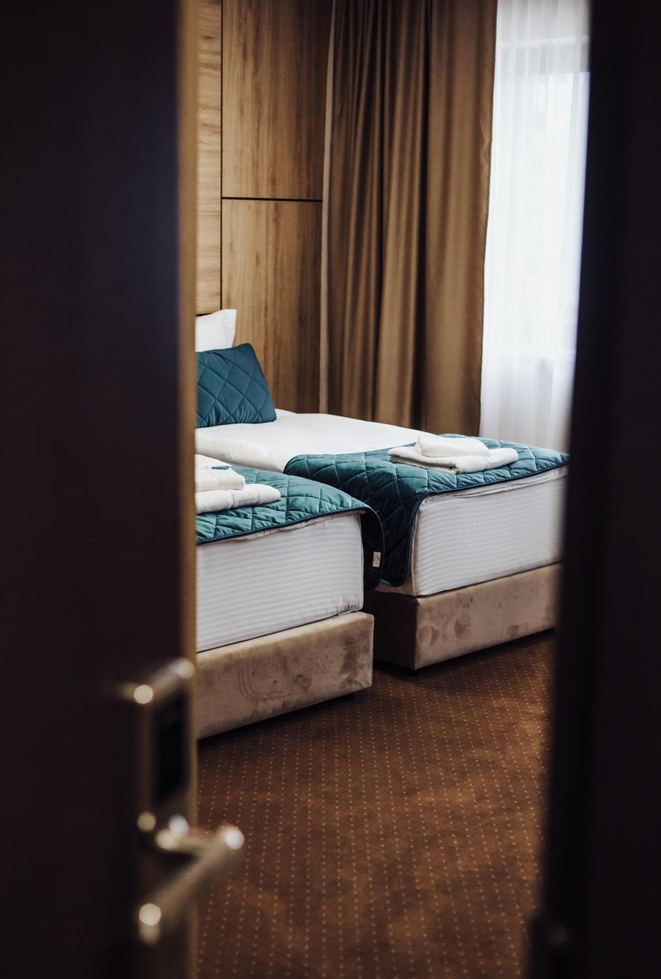 Hotel Brcko Gas Sarajevo Lukavica Eksteriør billede