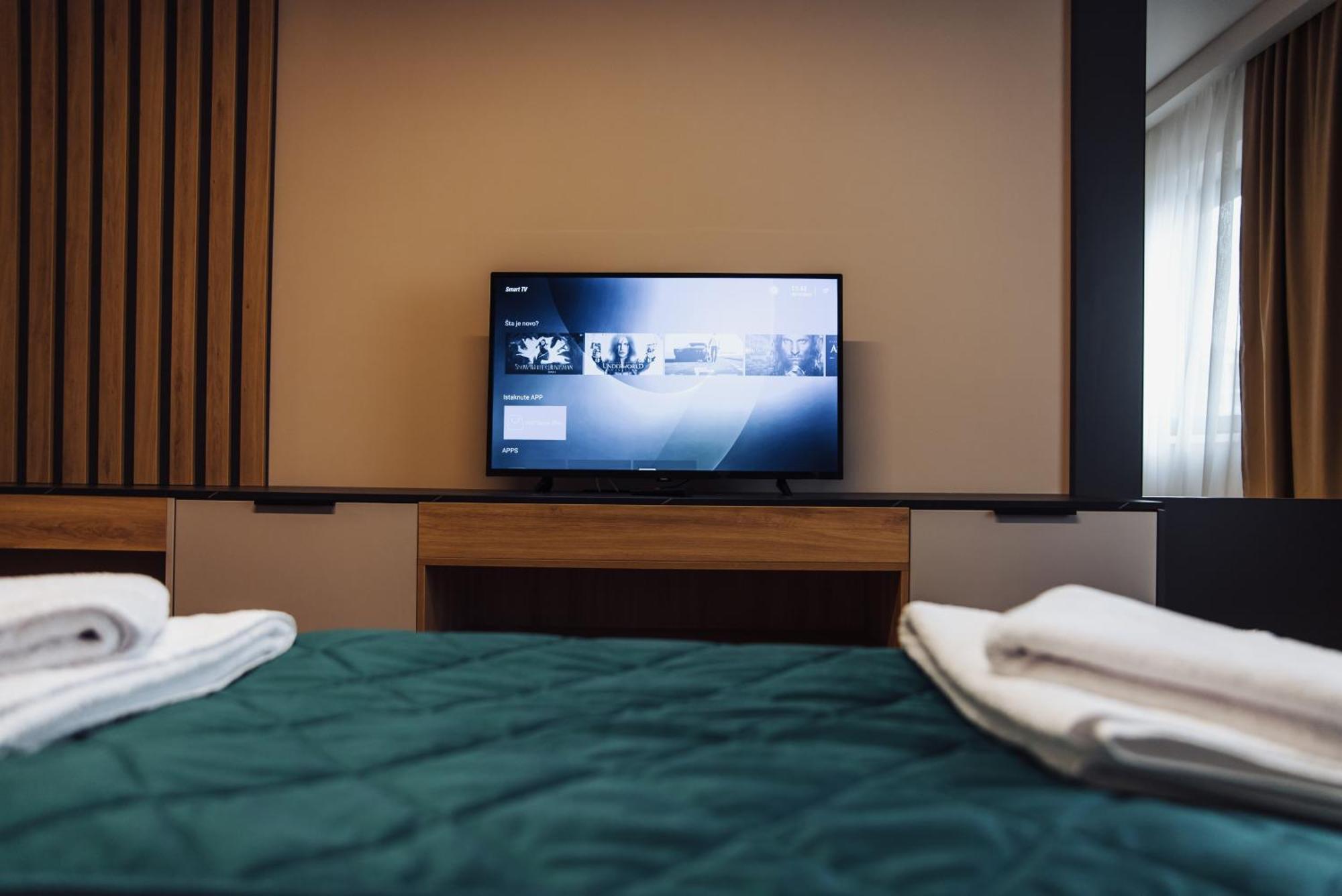 Hotel Brcko Gas Sarajevo Lukavica Eksteriør billede